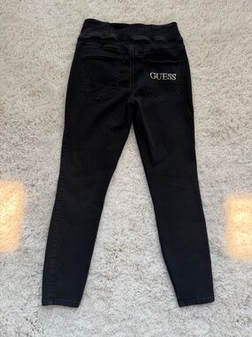 Guess High-Rise Black Skinny Jeans with Rose Gold Buttons Size 29